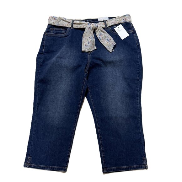 New with tags Classic Stretch denim Capri 18 Floral Belt plus size - Picture 2 of 10